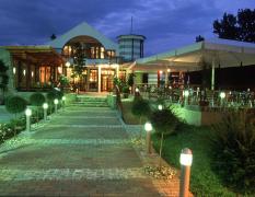 Boutique Seehotel Erla **** Aussenansicht der Seeseite des Boutique Seehotels Erla