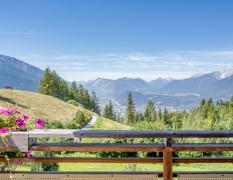 Bilck von der Terrasse des Inntalerhofes in das Inntal